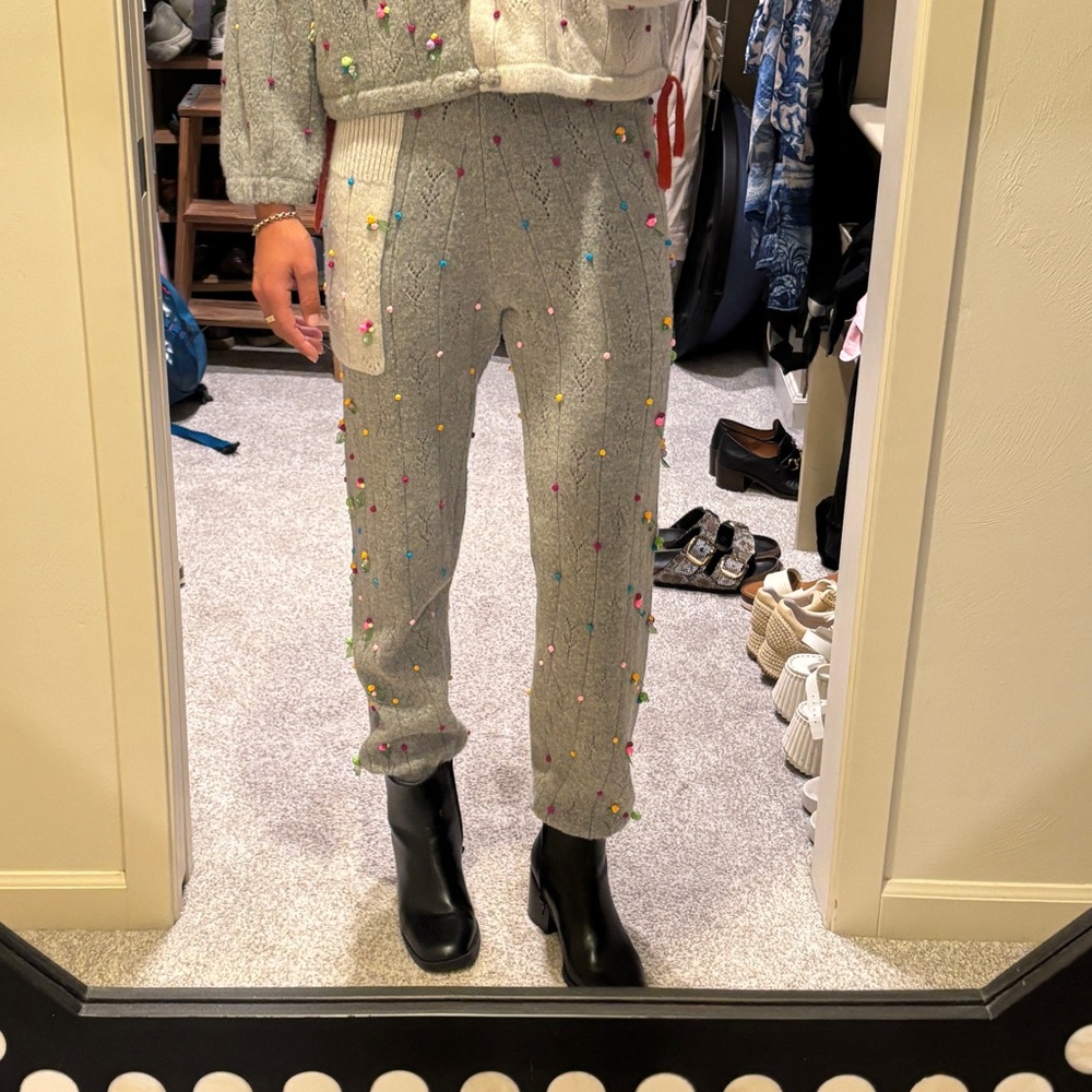 Yan Yan knits gray sweater pants